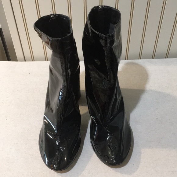 Heeled booties - Picture 2 of 3